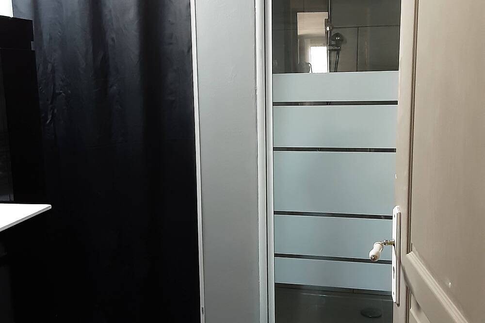 Apartamento entero, 50m2 de silencio en el corazón de Vitrolles. in Vitrolles, Costa mediterránea (Francia)