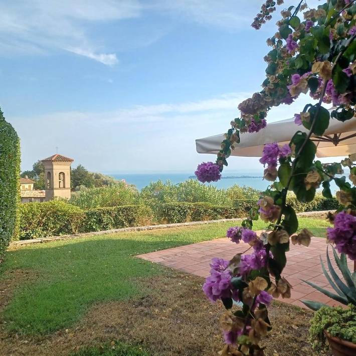 Villa für 8 Personen, mit Seeblick und Garten sowie Ausblick und Pool, kinderfreundlich in Gardone Riviera - 3