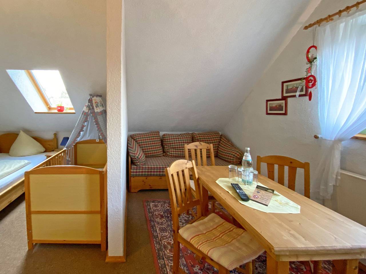 Doppelzimmer Julius mit Kinderbett in Stolpen, Elbsandsteingebirge