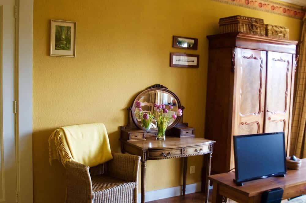 Classic Home: Oasis Near Amsterdam, Beach, Formula 1, +6 bikes in Heemstede, North Sea Netherlands