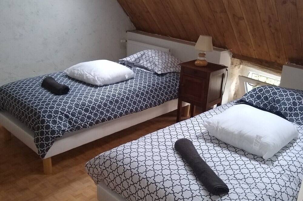 Appartement entier, Voyage au milieu des vignes à 17 kms de Beaune in Nolay, Région de Beaune