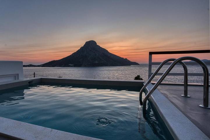 Villa für 10 Personen, mit Balkon und Ausblick sowie Pool - 1