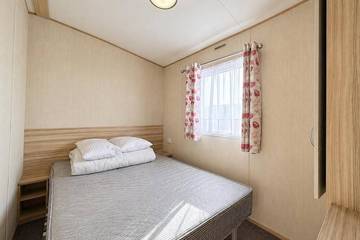 Static Caravan for 8 People in Leysdown, Kent, Photo 1