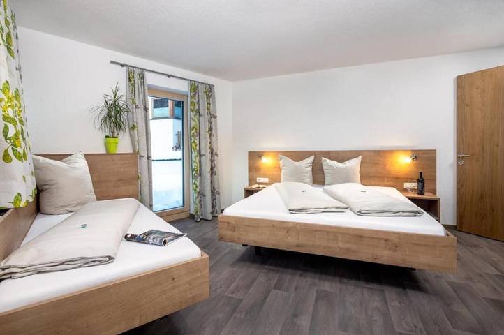 Ferienwohnung für 7 Personen, mit Balkon und Garten in See - 3