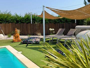 Gîte pour 5 personnes, avec vue ainsi que piscine et jardin dans Cartelègue