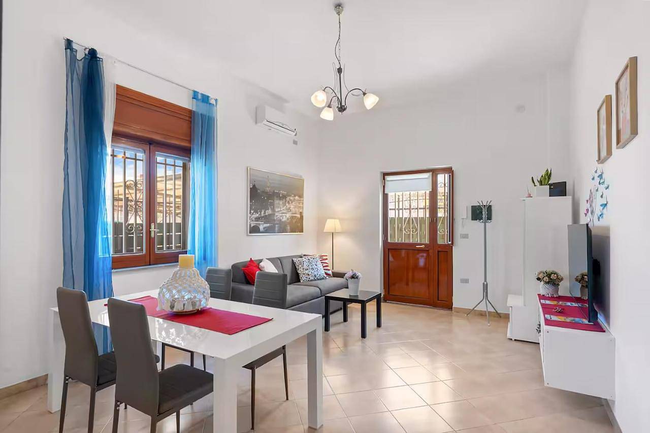 Appartamento intero, Lilahome: Pompei, accogliente appartamento con posto auto. in Santa Maria la Carità, Napoli e dintorni