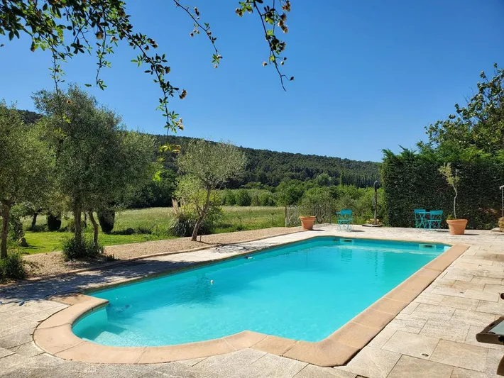 Alojamiento y desayuno para 2 personas, con piscina además de jacuzzi y jardín - 1
