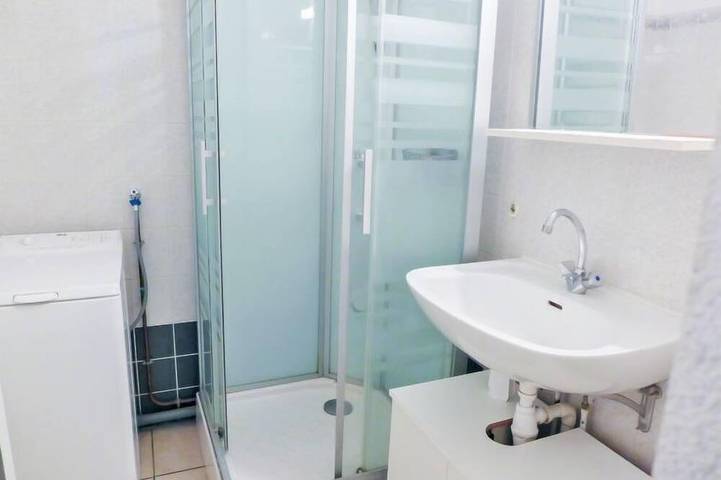 Gîte pour 4 personnes, avec terrasse et jardin ainsi que piscine et bassin pour enfant dans Plage de l'Uhabia - 3