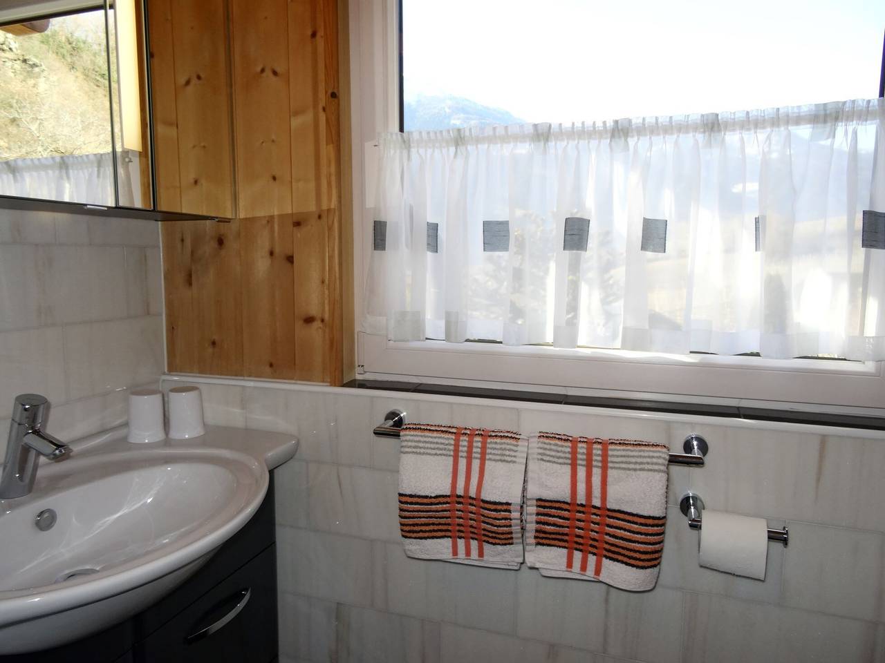 Ganze Wohnung, Apartment 'Himmelschlüssel' mit Bergblick, Gemeinschaftspool und Wlan in Naturns, Texelgruppe