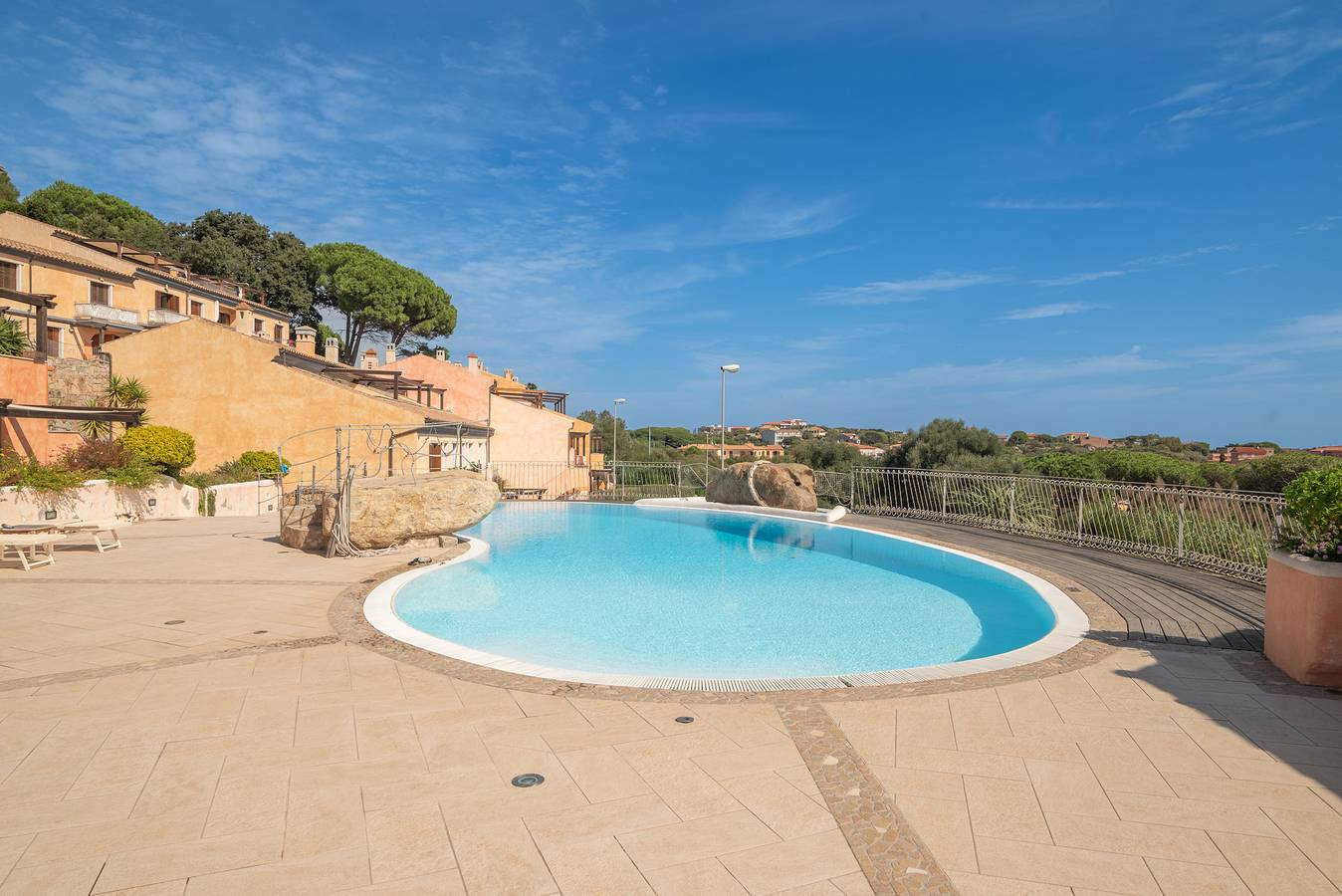 Ganze Wohnung, Ferienwohnung "A 101 Puntavilla Mare" mit Pool in Parco Nazionale dell'Arcipelago di La Maddalena, La Maddalena
