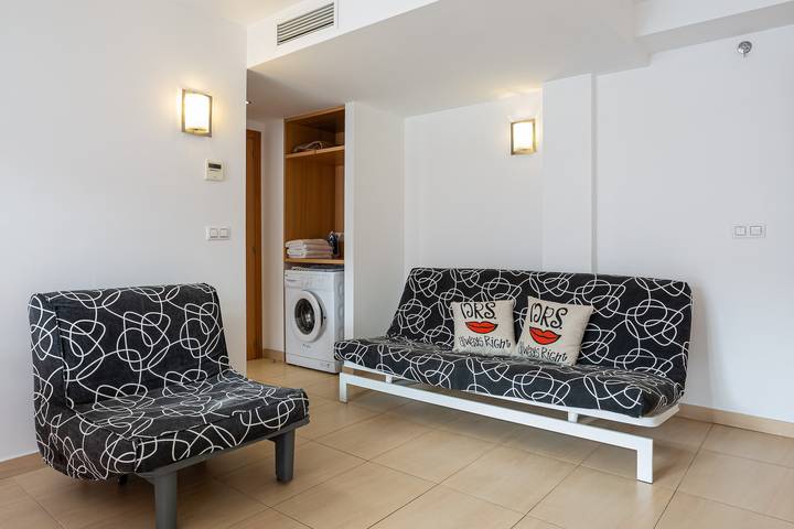 Hel lejlighed, Apartment 'S21 Sa Caleta ' with Sea View, Wi-Fi and Air Conditioning in Central Lloret de Mar, Lloret de Mar