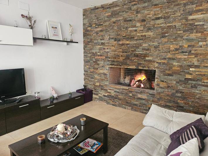 Apartamento para 6 personas, con jacuzzi además de terraza y piscina en Aracena