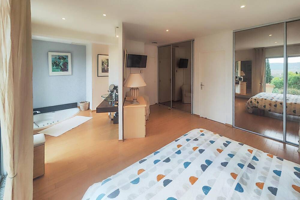 Un Veritable Havre De Paix in Cessenon-sur-Orb, Béziers region