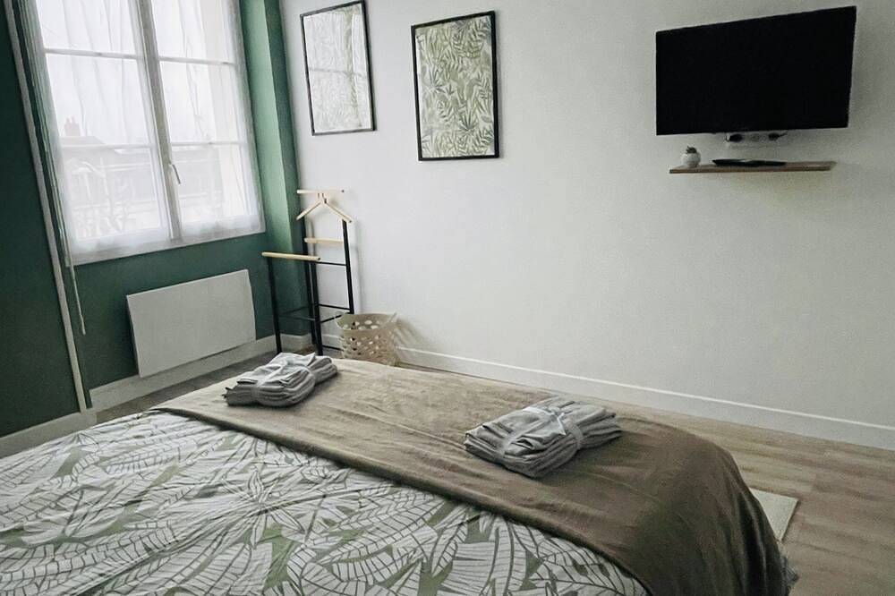 Ganze Wohnung, Apartment-Ensuite mit Bad-Balkon in Châtellerault, Vienne