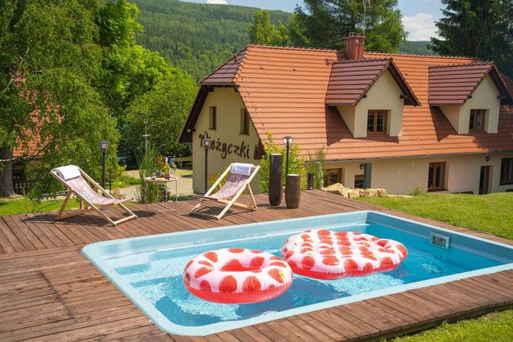 Apartament wakacyjny dla 2 osób, z ogród i widok w Świeradów-Zdrój