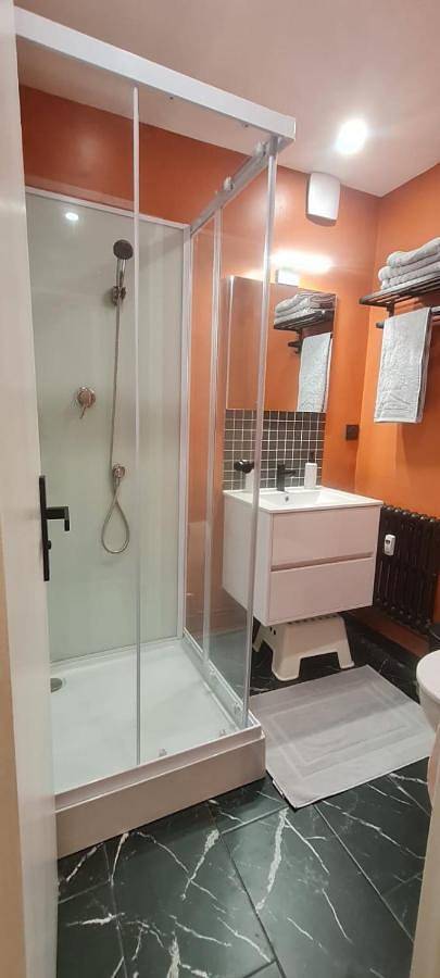 Gîte pour 4 personnes, avec balcon à Autun - 4