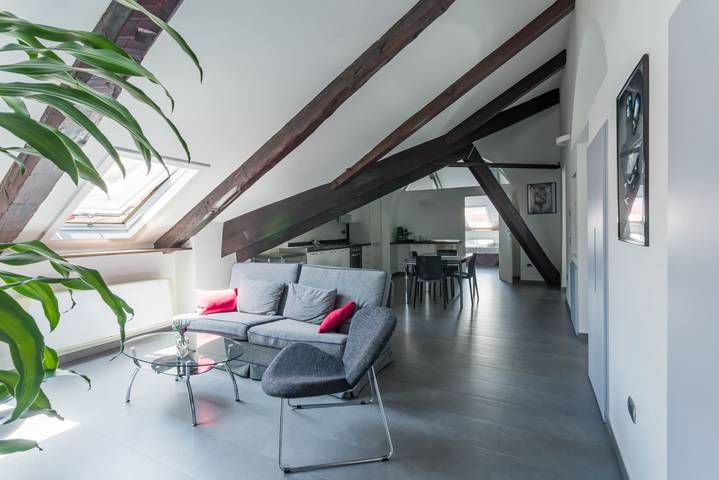 Loft per 8 persone a Napoli