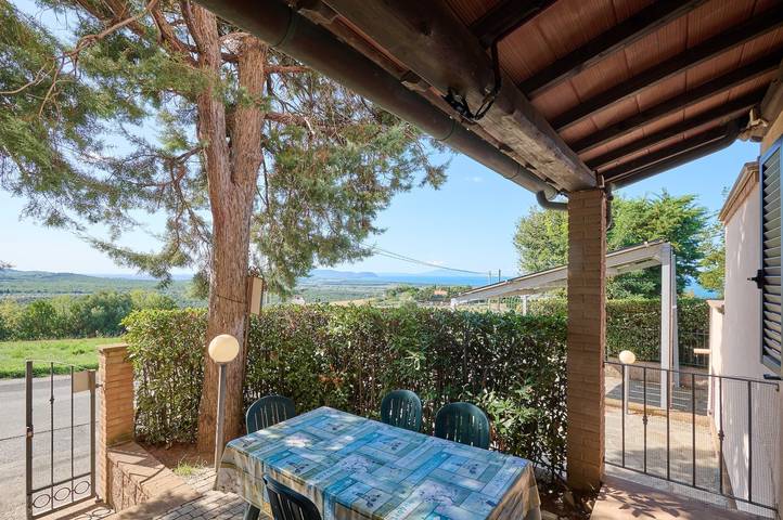 Hel lejlighed, Ferielejlighed for 5 personer med have in San Vincenzo, Etruscan Kyste