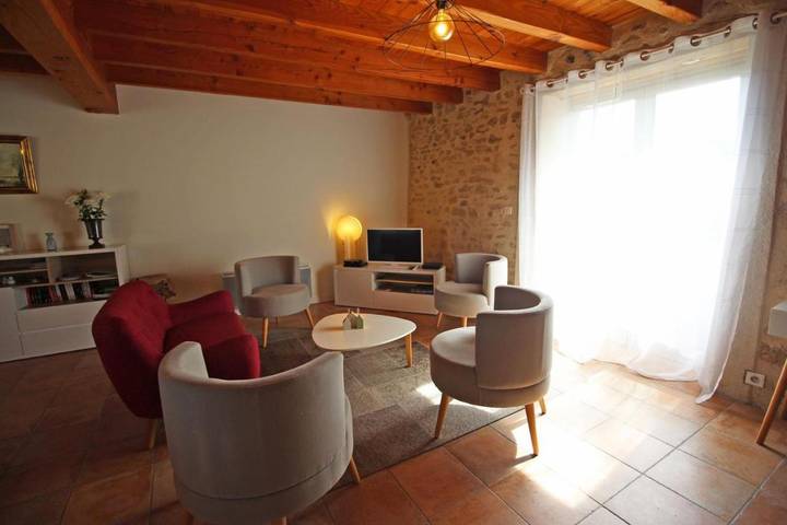 Location de vacances pour 6 personnes, avec jardin à Nantiat - 2