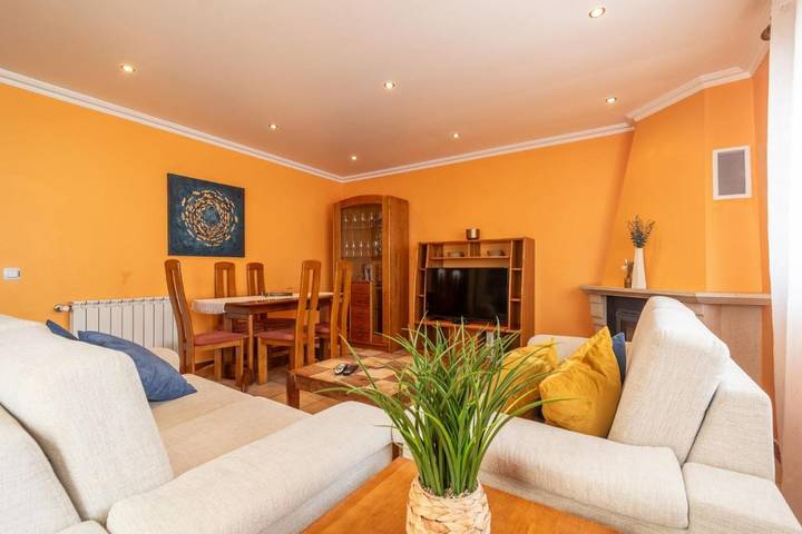 Apartamento de férias para 6 pessoas, com varanda em Praia do Pedrogão