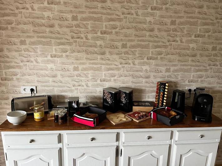 Location de vacances pour 2 personnes, avec vue ainsi que jardin et terrasse à Saint-Jean-le-Vieux - 3