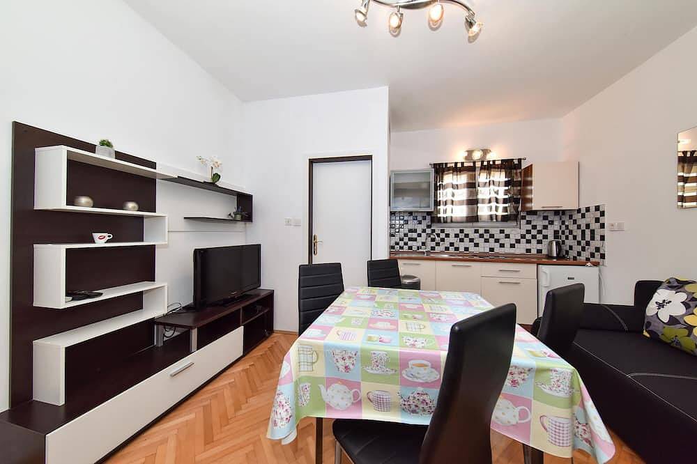 Ganze Wohnung, Ferienwohnungen Tona,, Sukošan, hr in Sukosan, Zadar