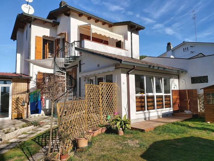Casa vacanza per 6 persone, con Terrazza e Giardino a Marina di Ravenna