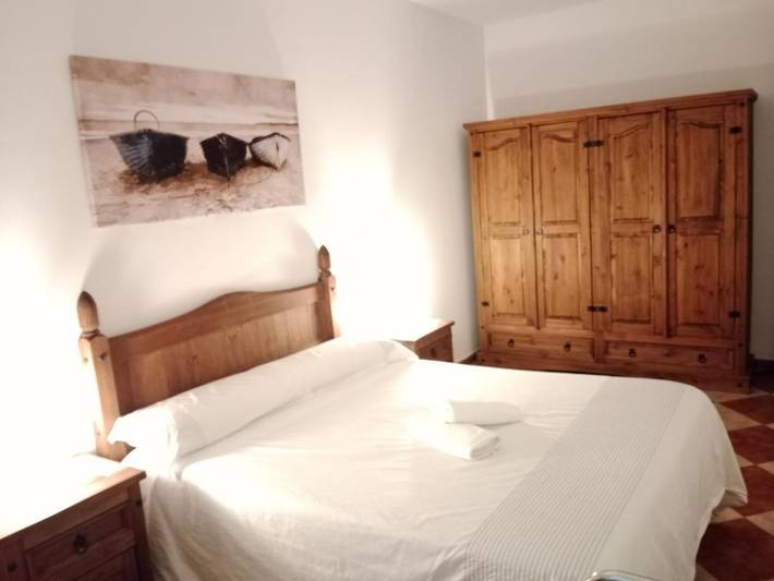 Casa rural para 6 personas, con jardín además de vistas y balcón en Santa Elena - 4