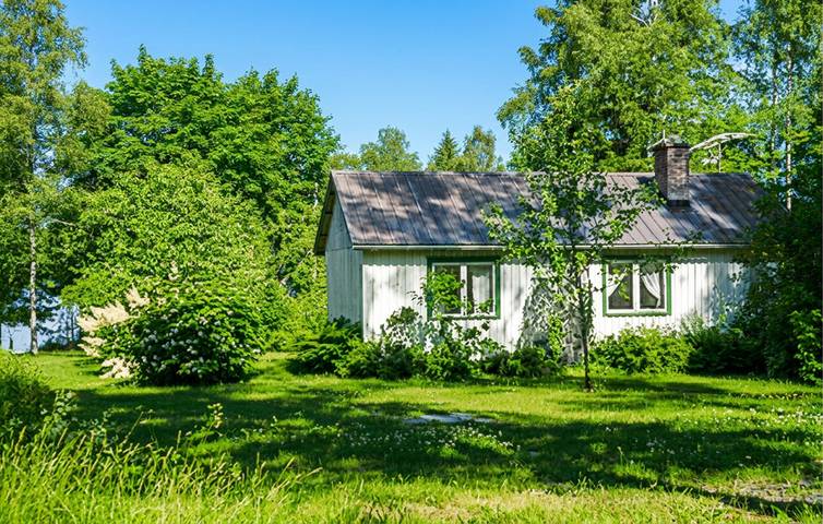 Ferienhaus für 4 Personen, mit Terrasse und Seeblick in Värmland