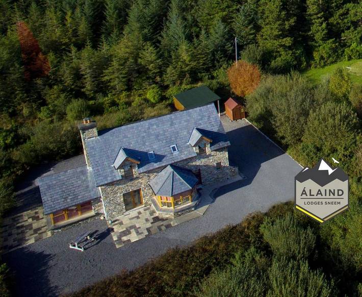 Cottage for 2 people, with Terrace and Garden as well as View in County Kerry