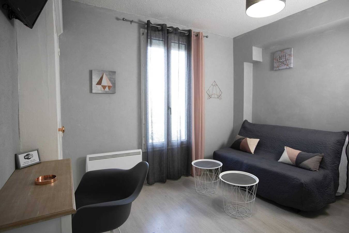 Studio entier, Studio cosy à Clermont-Ferrand 25 m² proche transport in Clermont-Ferrand, Parc naturel régional des Volcans d'Auvergne