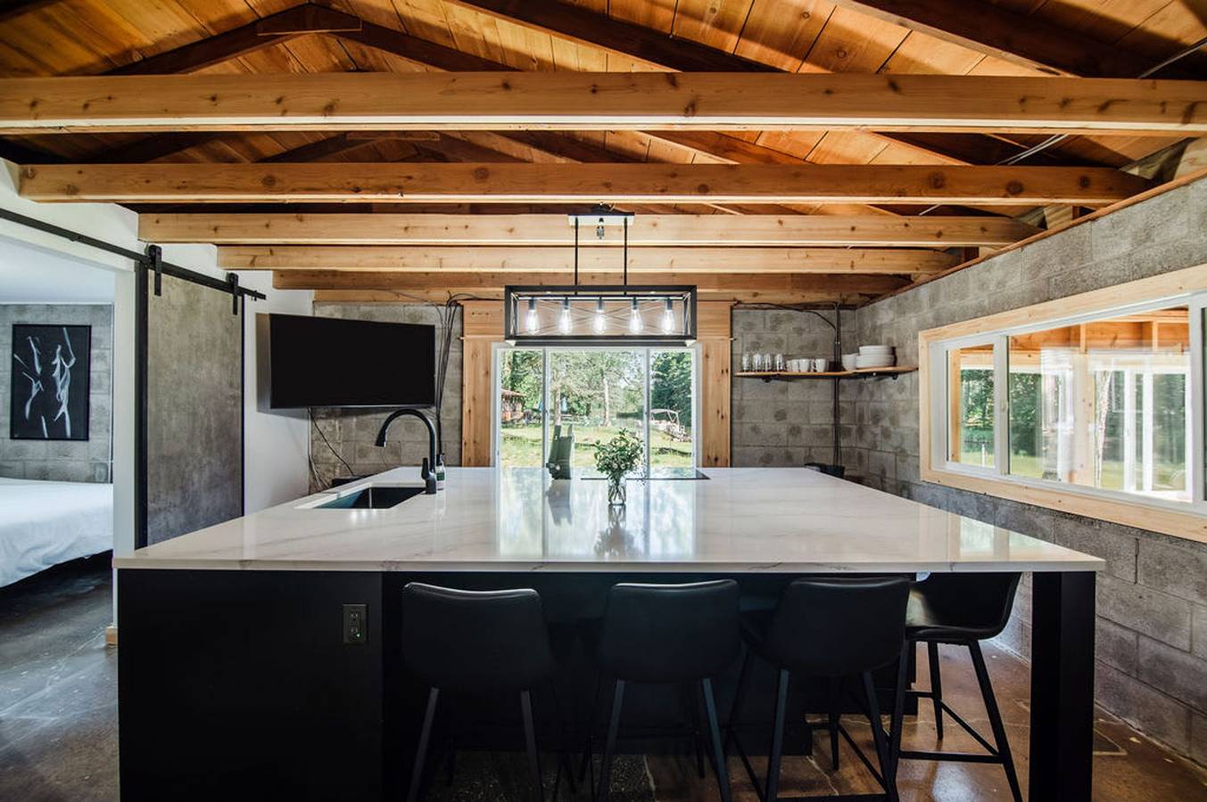 The Cottage   a Wanderlust Abodes property in Antrim County