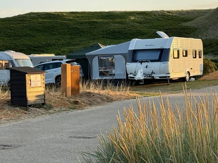 Camping für 8 Personen, mit Kinderpool und Pool sowie Sauna am Ringkøbing Fjord