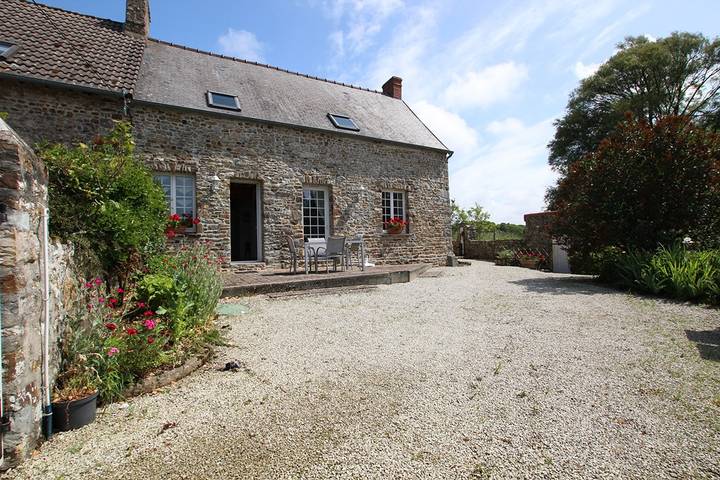 Gîte pour 6 personnes, avec terrasse et jardin à Saint-Maurice-en-Cotentin