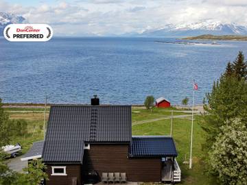 Ferienhaus für 9 Personen, mit Terrasse und Garten, kinderfreundlich in Lyngen