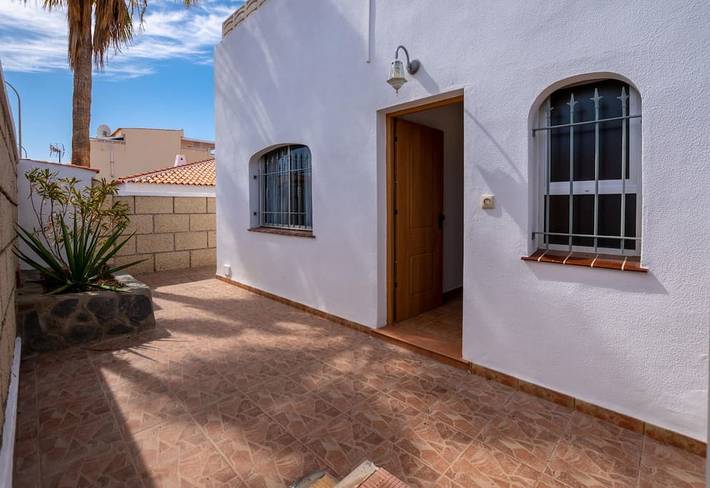 Casa rural para 5 personas, con Jacuzzi además de Terraza y Jardín en Adeje - 3