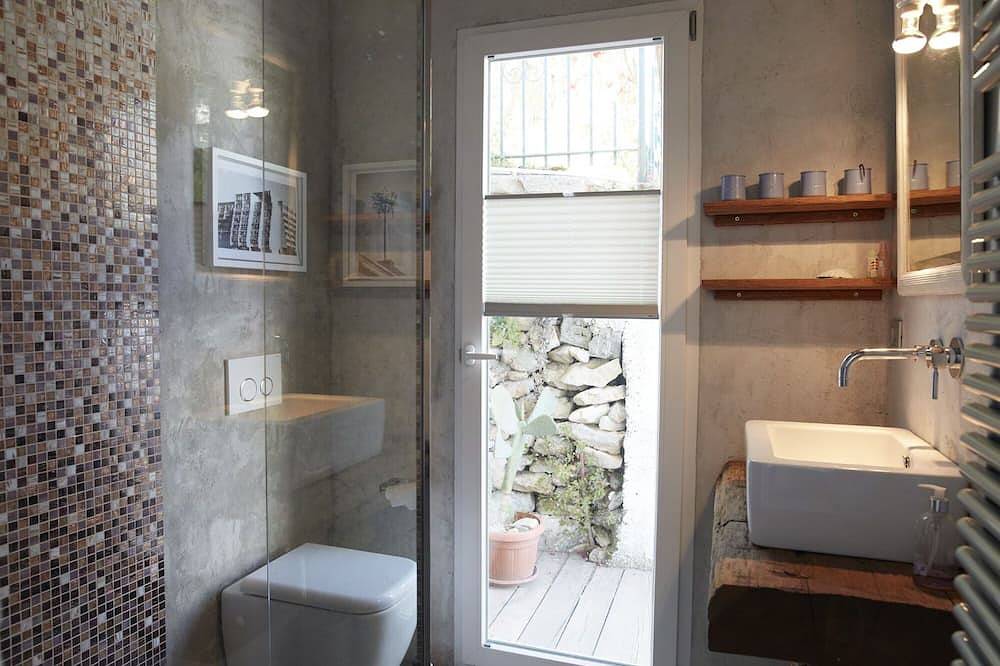 Modernes Traumhaus mit atemberaubendem 180 Grad Blick bis Antibes in Grimaldi (Ventimiglia), Ventimiglia