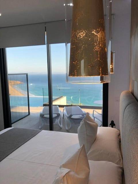 Casa de huéspuedes para 2 personas, con Balcón y Terraza además de Jardín y Piscina en Tarifa