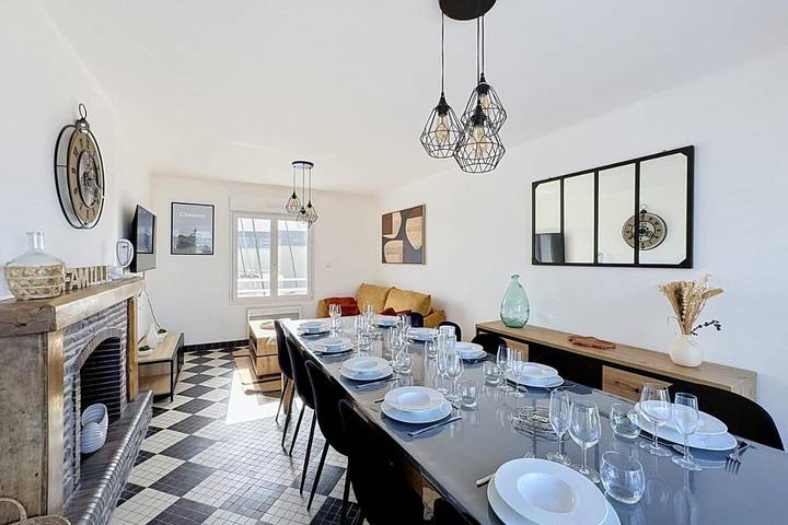Location de vacances pour 10 personnes, avec terrasse ainsi que jacuzzi et jardin, animaux acceptés dans Hauteville-sur-Mer - Plage - 2