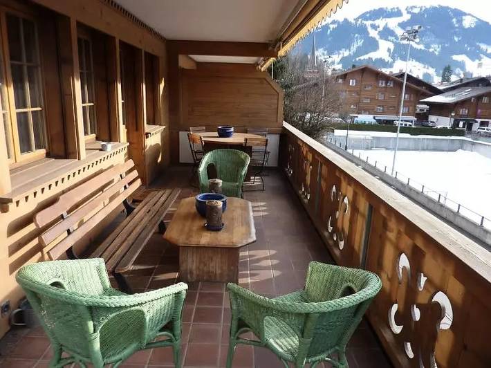 Chalet pour 6 personnes, avec balcon dans Gstaad - 2