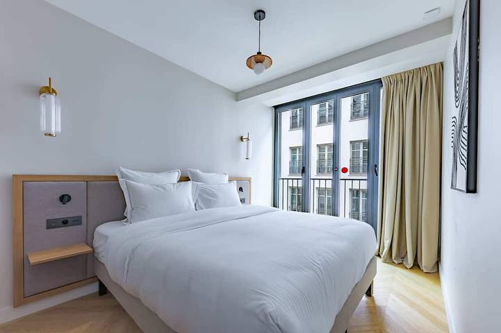 Gîte pour 4 personnes, avec balcon dans Theatre Edouard Vii Paris - 4