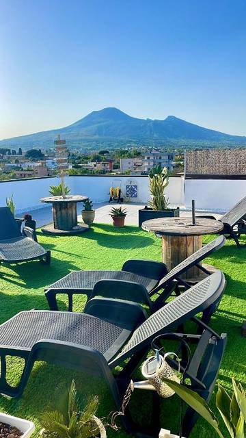 Chambre d’hôte pour 3 personnes, avec balcon et vue à Pompei