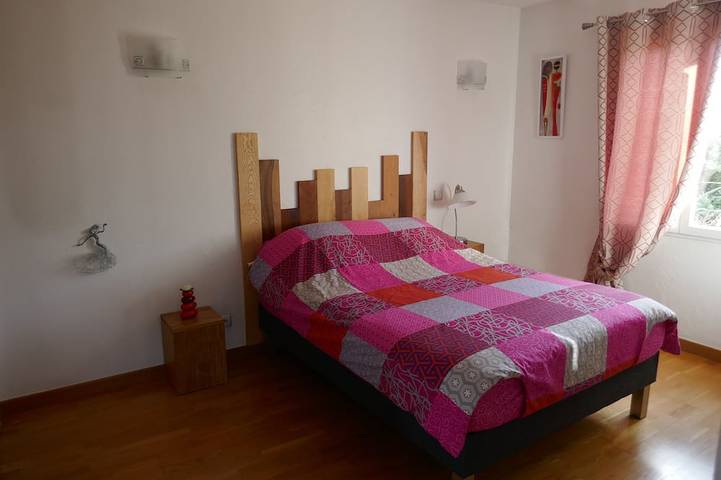 Ferienhaus - 7   Räume - 6/7   Personen in Cabrières-d'Aigues, Regionaler Naturpark Luberon