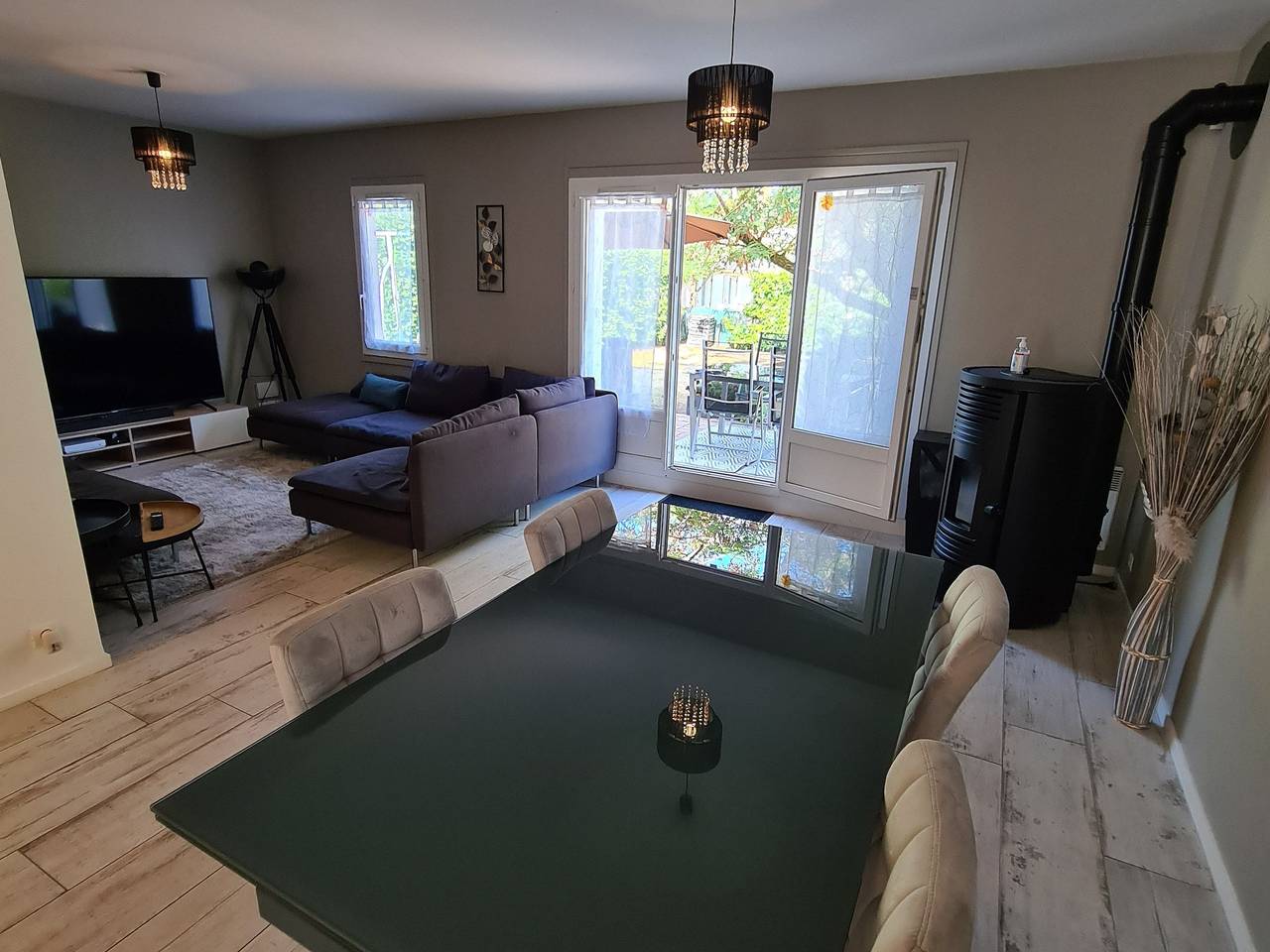 Gîte tout confort avec jacuzzi, proche Loire et forêt d'Orléans, idéal pour séjours nature et détente in Ouzouer-sur-Loire, Vallée de la Loire