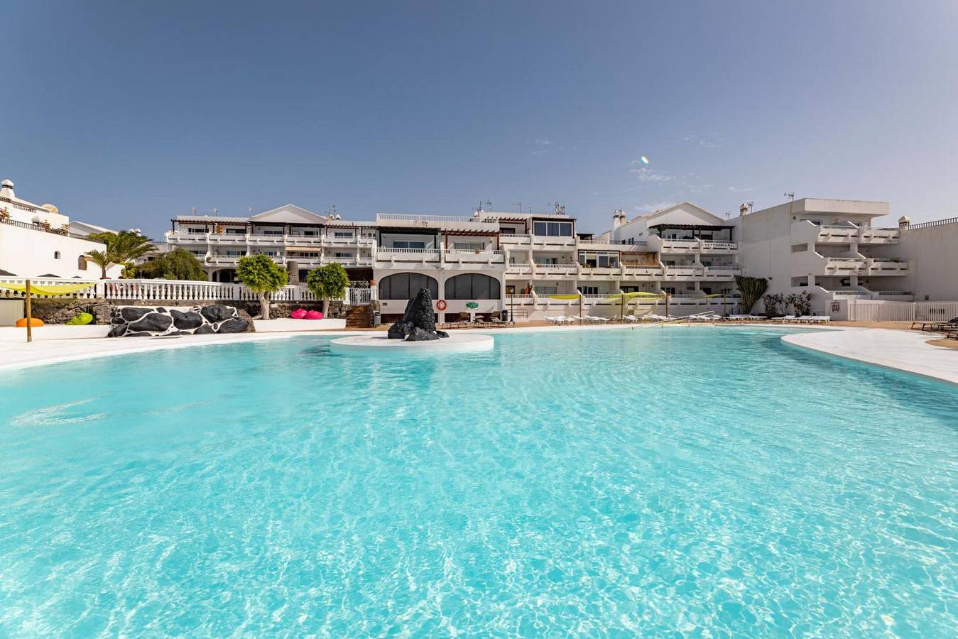 Entire apartment, Vacation apartment for 4 people with balcony in Costa Teguise, Teguise