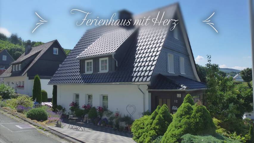 Ganze Wohnung, Ferienwohnung „Olsberg“ mit Bergblick, privater Terrasse und Wlan in Assinghausen, Olsberg