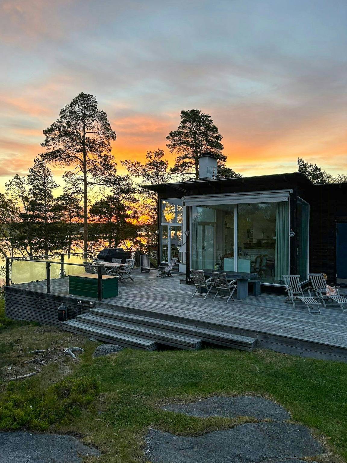 Drei Häuser mit Meerblick und Whirlpool in Norrtälje, Schwedische Ostsee