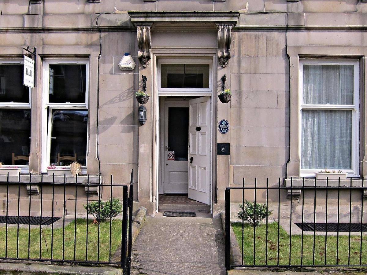 Bed and Breakfast for 3 people with view in Edinburgh, Edinburgh and Lothian