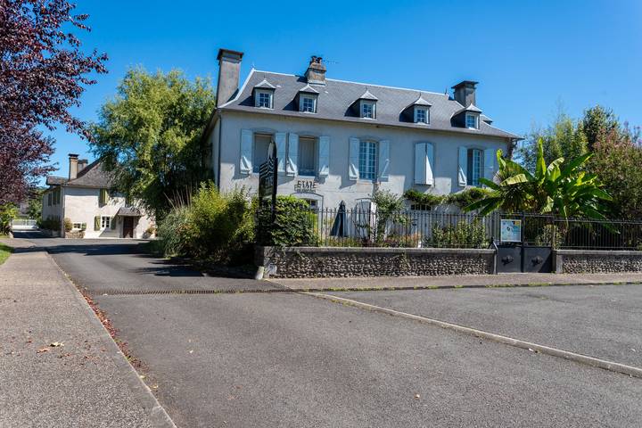 Villa for 12 people, with garden - 1