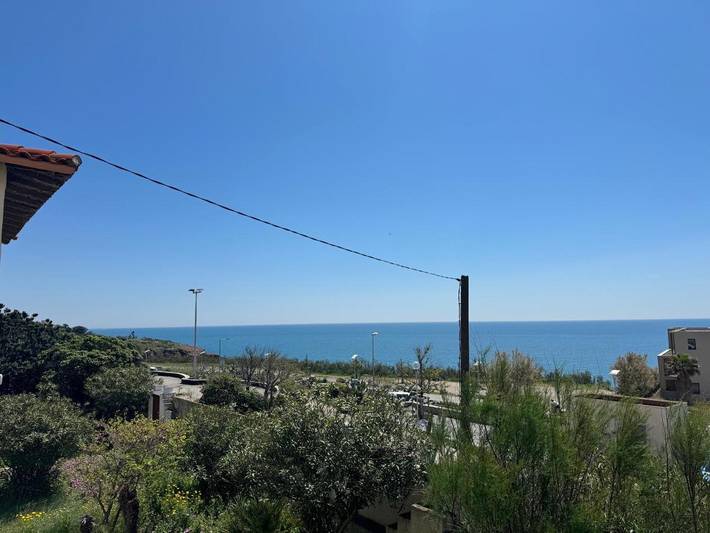 Gîte pour 4 personnes, avec vue et terrasse, animaux acceptés dans Plage de la Crique de l'Anau - 2